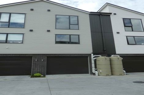 Photo of property in 2/504 Don Buck Road, Massey, Auckland, 0614