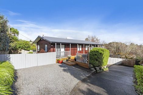 Photo of property in 1/19 Drome View Place, Beach Haven, Auckland, 0626