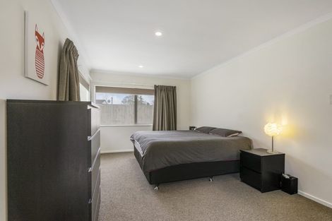 Photo of property in 3 Aztec Place, Conifer Grove, Takanini, 2112