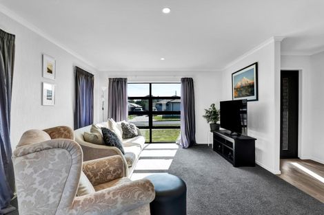 Photo of property in 3 Tangaroa Street, Waitara, 4320