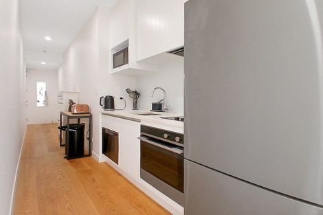 Photo of property in Frank Sargeson Apts, 205/80 Anzac Street, Takapuna, Auckland, 0622