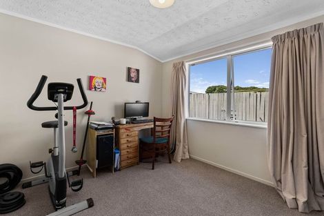 Photo of property in 43 Arthur Crescent, Hilltop, Taupo, 3330