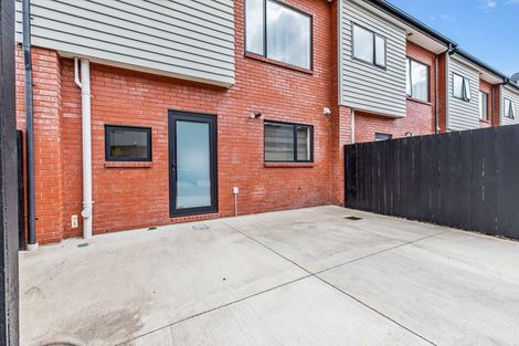 Photo of property in 2 Fermi Lane, Papakura, 2110