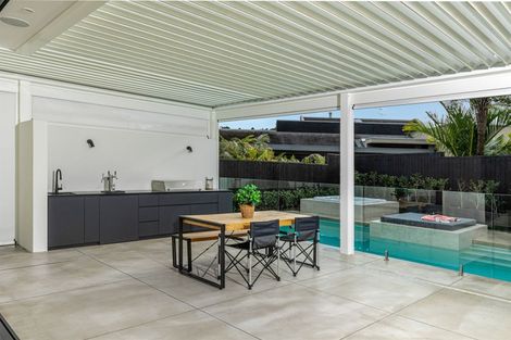 Photo of property in 30a Kingfisher Grove, Greenhithe, Auckland, 0632