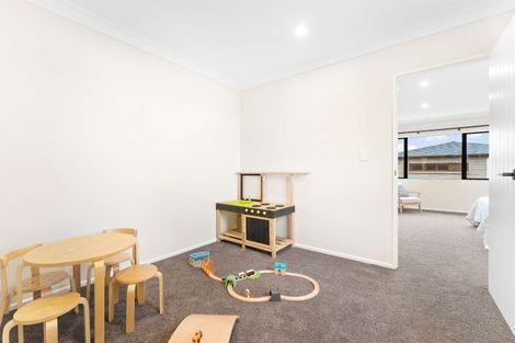 Photo of property in 305a Albany Highway, Rosedale, Auckland, 0632