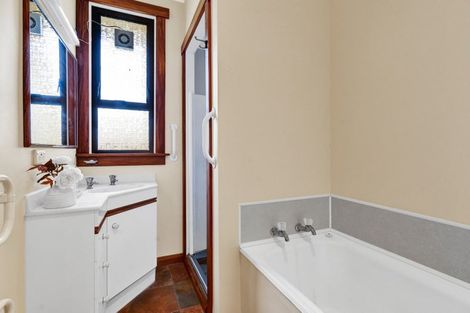 Photo of property in 10 Seddon Street, Westown, New Plymouth, 4310