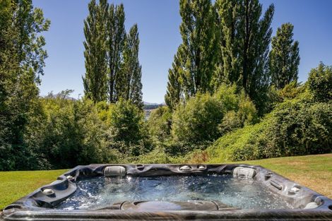 Photo of property in 10 Tapley Paddock, Wanaka, 9305