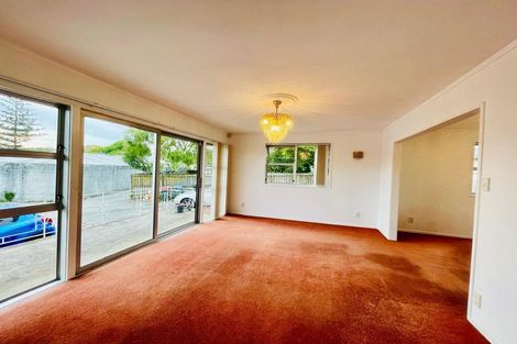 Photo of property in 20a Boundary Road, Blockhouse Bay, Auckland, 0600