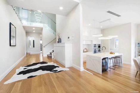 Photo of property in 7 Headland Drive, Long Bay, Auckland, 0630