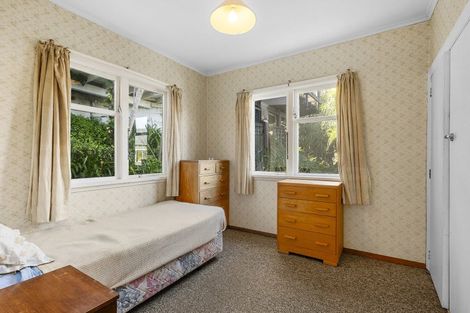 Photo of property in 2 Hudson Street, Island Bay, Wellington, 6023