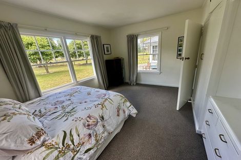 Photo of property in 137 Main North Road, Woodend, 7610