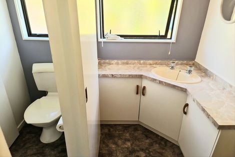 Photo of property in 27 Shera Street, Acacia Bay, Taupo, 3330