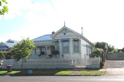 Photo of property in 1 Herne Bay Road, Herne Bay, Auckland, 1011