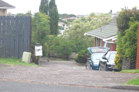 Photo of property in 2/2 Roberts Road, Glenfield, Auckland, 0629