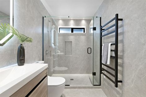 Photo of property in 49a Hart Road, Hauraki, Auckland, 0622