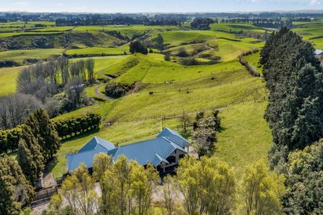 Photo of property in 311 Croydon Road, Midhirst, Stratford, 4394