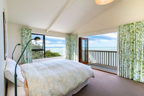 Photo of property in 37 Clifton Road, Haumoana, 4102