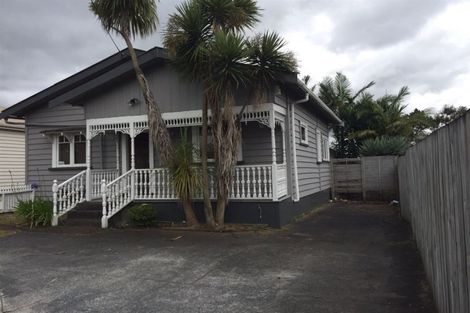 Photo of property in 137 Titirangi Road, New Lynn, Auckland, 0600