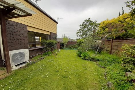 Photo of property in 2/58 Hayr Road, Three Kings, Auckland, 1042
