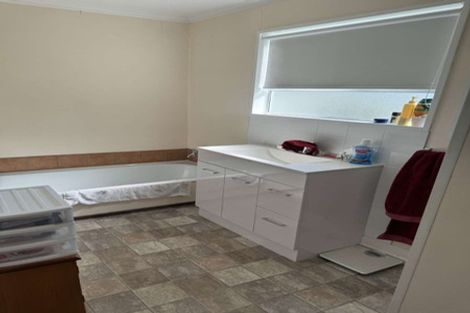 Photo of property in 112 Lethbridge Street, Feilding, 4702