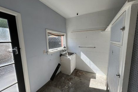 Photo of property in 178 Centaurus Road, Saint Martins, Christchurch, 8022