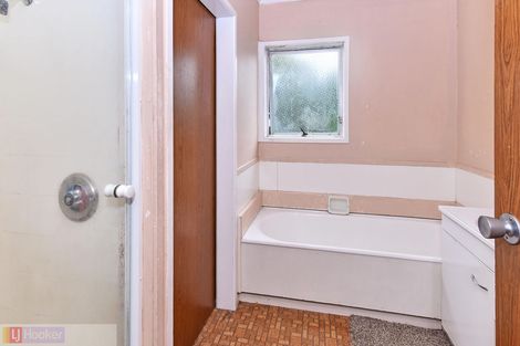 Photo of property in 336 Roscommon Road, Clendon Park, Auckland, 2103