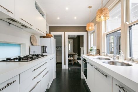 Photo of property in 159 Carlyle Street, Napier South, Napier, 4110