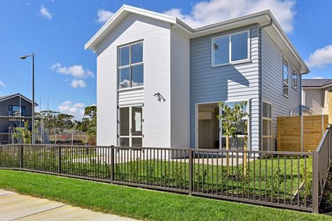 Photo of property in 7 Vincent Mcgrath Crescent, Swanson, Auckland, 0614