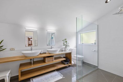 Photo of property in 160a Frankley Road, Frankleigh Park, New Plymouth, 4310