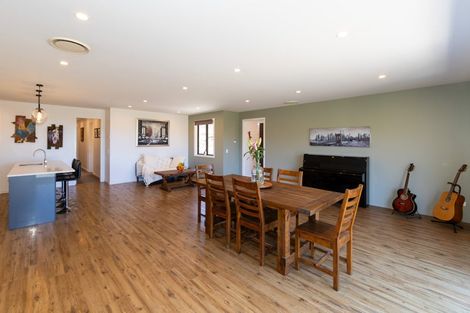 Photo of property in 690 Swamp Road, Puketapu, Napier, 4183