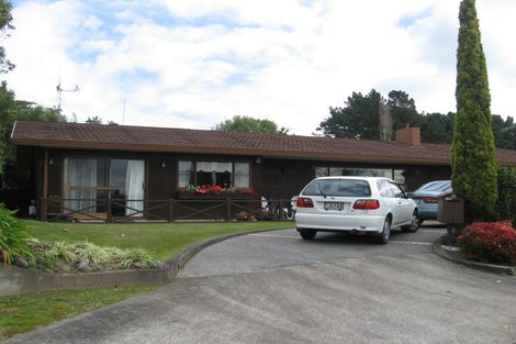 Photo of property in 6a Williams Terrace, Fitzherbert, Palmerston North, 4410