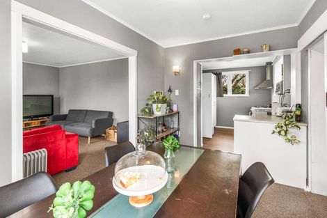 Photo of property in 1 Dampier Avenue, Awapuni, Palmerston North, 4412