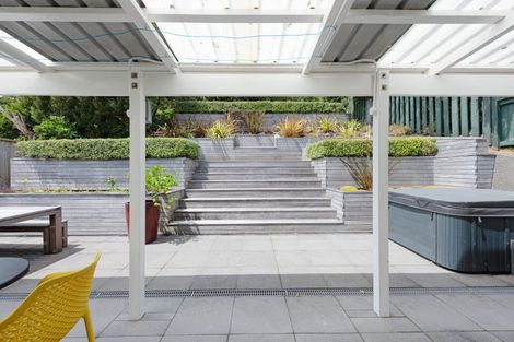 Photo of property in 2 Highland Crescent, Wadestown, Wellington, 6012