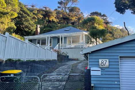 Photo of property in 87 Maungaraki Road, Korokoro, Lower Hutt, 5012
