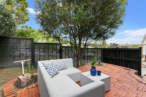 Photo of property in 2/21 Simon Ellice Drive, Bayview, Auckland, 0629