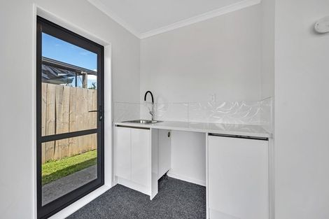 Photo of property in 60 Robert Ross Place, Clendon Park, Auckland, 2103