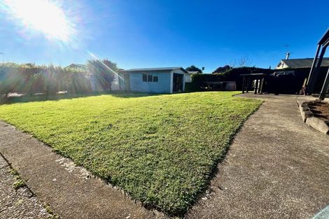 Photo of property in 102 Sandspit Road, Waiuku, 2123
