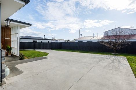 Photo of property in 49 Meeanee Road, Taradale, Napier, 4112