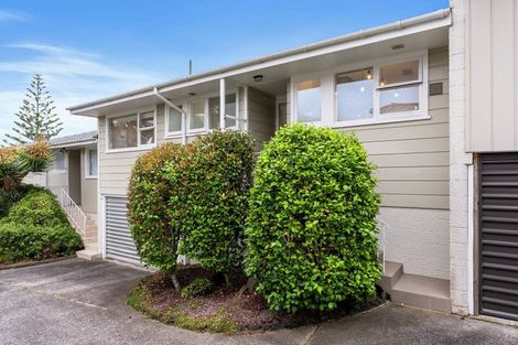 Photo of property in 2/6 Pine Terrace, Howick, Auckland, 2014