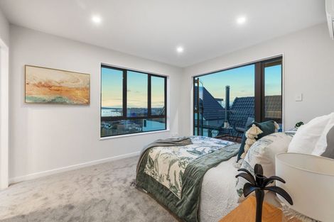 Photo of property in 42b Takutai Avenue, Half Moon Bay, Auckland, 2012