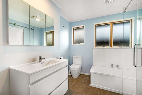 Photo of property in 131a Waikawa Road, Picton, 7220