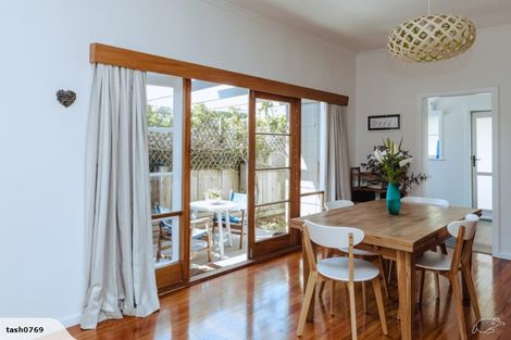 Photo of property in 84b The Esplanade, Westshore, Napier, 4110