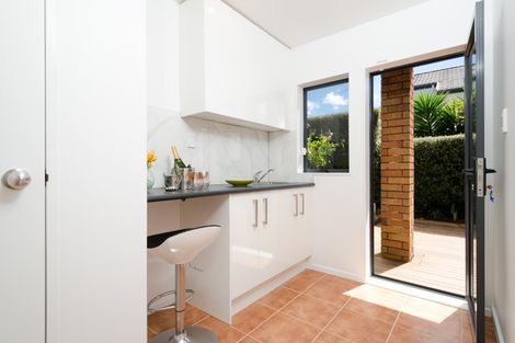 Photo of property in 14 Lesa Annis Place, Henderson, Auckland, 0612