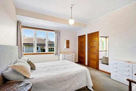 Photo of property in 11 Coleman Terrace, Hospital Hill, Napier, 4110