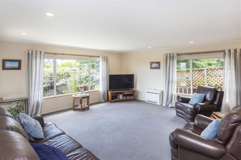 Photo of property in 2/81 Port Hills Road, Heathcote Valley, Christchurch, 8022