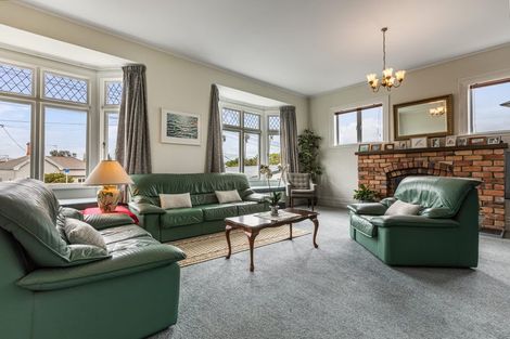 Photo of property in 62 Vauxhall Road, Devonport, Auckland, 0624