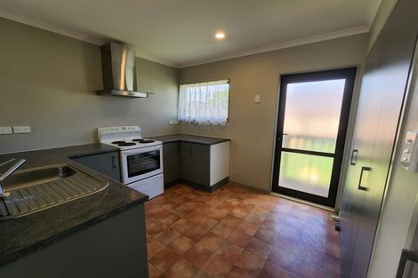 Photo of property in 8 Rembrandt Place, Opaheke, Papakura, 2113