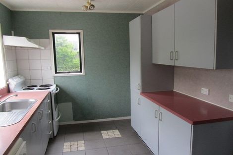 Photo of property in 2/76 Glenvar Road, Torbay, Auckland, 0630