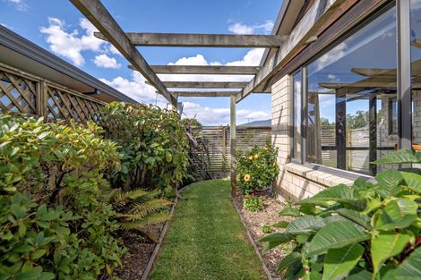 Photo of property in 10 Walnut Grove, Whakatane, 3120