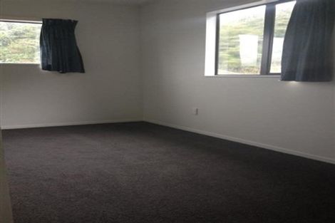 Photo of property in 8a Parsons Glen, Karori, Wellington, 6012